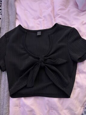 SHEIN Black Ribbed Tie-Front Crop Top